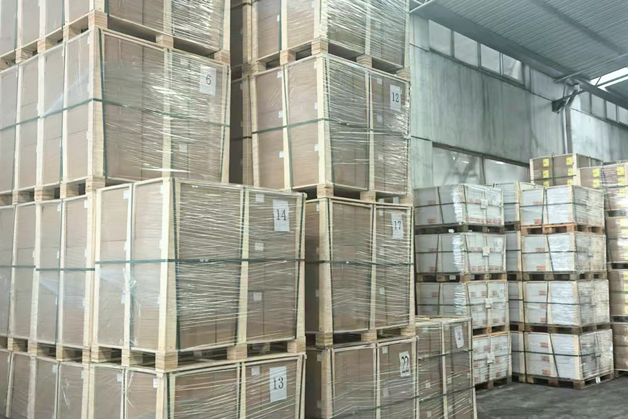 Pembungkusan dan pergudangan