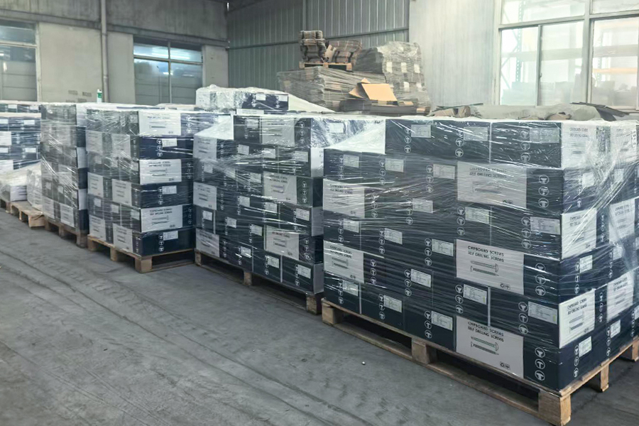 Pembungkusan dan pergudangan